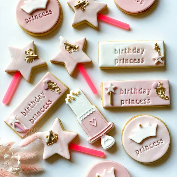 Lissie Lou - Cookie Cutter & Embosser  "Birthday Cake"