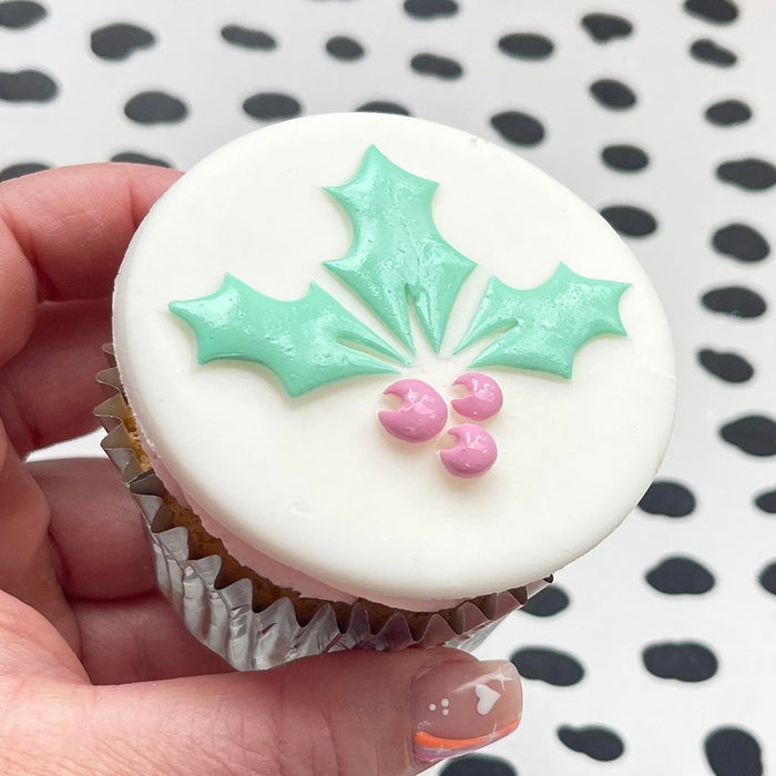 Sweet Stamp - OUTboss / Wish Upon A Cupcake - Holly